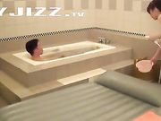 体贴入微的娇妻浴室温柔服侍