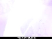 捷克极品蝴蝶逼与巨根的情景