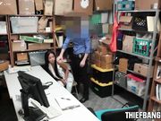 杂货店老板巡店双飞了黑白双妹