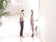 大胆荡妇和我直接在阳台搞