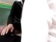 女老师放学色诱学生，结果天雷勾动地火