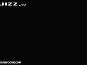 约了个女孩去宜家打炮，结果女孩先给我口交