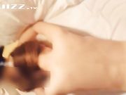 爆操95年超性感漂亮的平面嫩模 嫩屄超紧 坚持了10分钟还是忍不住射了