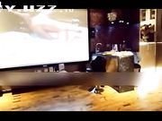 前几天在女友宿舍和单男的一次3p 两根鸡巴同时插 女友爽翻了