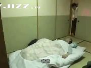 儿子不在家 好色公公趁儿媳妇洗澡时强行拔屌插屄