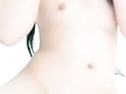 洗澡萝莉主播吃完火腿肠和爸爸草逼 禽兽爸爸比较关心女儿最近赚了多少钱