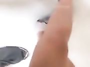 打工妹兼职女主播勾引健身教练到女厕操逼