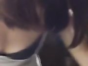 美女主播在川流不息的商场往自己逼里塞跳蛋开震动直播