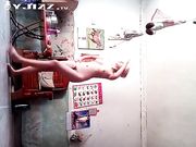 农村豹纹内裤八字大奶妹子家中脱衣自拍跳裸舞 内裤套头跳舞