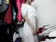 涉世未深年轻小演员为了上镜出名被禽兽导演诱骗脱衣3