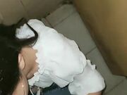 带电子厂小姐姐回宿舍啪啪 厕所内口交抠逼玩出好多水 床上跪着让小哥后入蜜桃臀