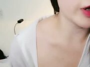 粉穴红唇美女舔奶撕裆揉逼侧入抽插边操边摸