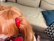 明日香少女吮吸大公鸡并得到最爱的肛门性交