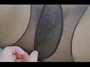 留学生李真与粉丝自拍补习老师被学生偷拍到不雅视频 胁迫做爱把精子射到性感的丝袜上