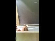 在家浴池操漂亮美少妇