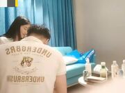 一招泰山压顶干的炮友娇喘不断