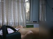 三贱客之牛奶哥搞完朋友的老婆再搞人家上大二的女儿720P高清无水印