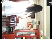 天然大奶艺校漂亮高挑长发美女自家客厅慢慢脱衣走秀 不多说了 秒懂下吧