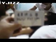 白嫩老婆群p中故意变骚刺激我淫妻情结