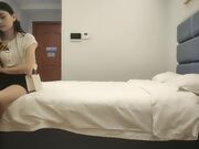 修长美腿外围女镜头前深喉扶着细腰后入撞击