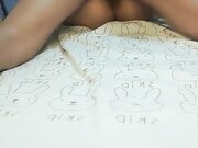 少妇来按摩手伸揉穴张开双腿按摩床上操01