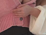 童颜巨乳俩姐妹玩磨豆腐超大乳房衣服都蹭不住