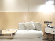 外围女甜美脸蛋高挑身材干一半突然来人把她俩吓一跳