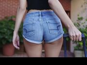 姐姐Vanna Bardot教弟弟如何做爱