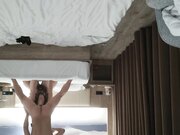 单男约操小夫妻3P过来先吃点东西再开操前后夹击