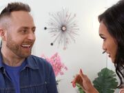 女人味十足的人妖和型男接吻爱抚毒龙舔菊操后门爆射