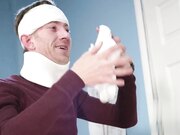 丹尼·D无法抵抗阿妮亚·金斯基湿漉漉的阴部&他的症状神奇地消失了