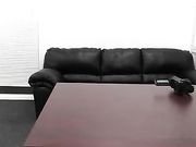 某外企经理办公室面试亚裔女子被潜规则录取