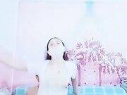 小伙子和女友啪啪做爱最后还自慰很是淫荡