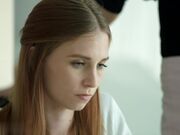 黑人实习生被曼廷戈的BBC控制