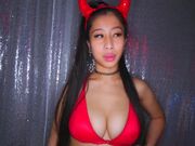 深夜与Busty纯天然亚洲女友