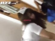 某大学生,身材超好的妹子与男朋友家中扮演护士诱惑