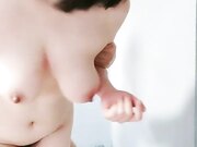 土豪大哥双飞两个极品学妹 露脸好骚迷人的大奶子 享受两个骚逼的口活服务