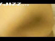 一边给女友打着电话 一边操女友的闺蜜听叫床声