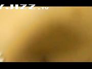 一边给女友打着电话 一边操女友的闺蜜听叫床声