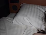 当她的女儿外出时 她给女儿的男朋友戴绿帽子1