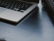 布鲁克林 格雷发现哥哥在打飞机便提出帮忙