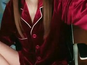 颜值不错少妇厕所尿尿刮毛露逼诱惑 逼逼还挺粉嫩刮完毛椅子上翘起双腿