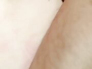 清纯的良家小少妇露脸跟大哥酒店约啪 温柔的舔弄大鸡巴让大哥抠逼玩弄