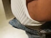 小哥KTV厕所内撩骚陪酒女 摸着摸着就让干了 扒下裤子直接开喽