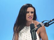 白皙淫娃表示带套性交特别不舒服