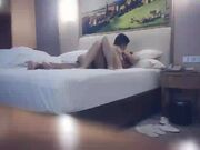 越来小少妇骑身上舌吻 洗完澡开操互摸调情 抬起双腿抽插猛操 爽了呻吟娇喘连连