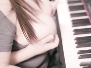 巨乳钢琴女神的呻吟 钢琴前爆操巨乳学妹 后入怼操 唯美天堂画风