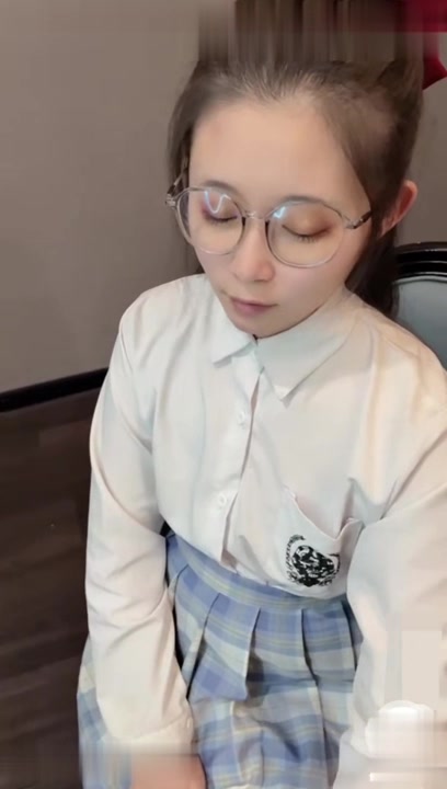 后入JK眼镜少女