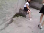 路边店泄火一位黑色连衣裙高跟鞋气质少妇边看A片边干软磨硬泡同意从后面干