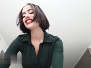 继子勾引骚逼继母做爱承诺操逼完事后会努力学习骚逼妈妈只好满足儿子大鸡巴